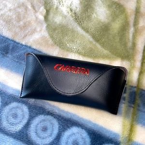 This is Carrera men glasses with the box